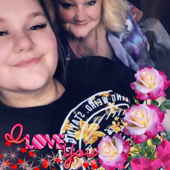 Meet your Posher, Stephanie - Picture 1 of 1